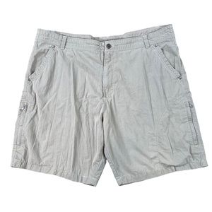 Men’s Pacific Trail lightweight shorts size 44